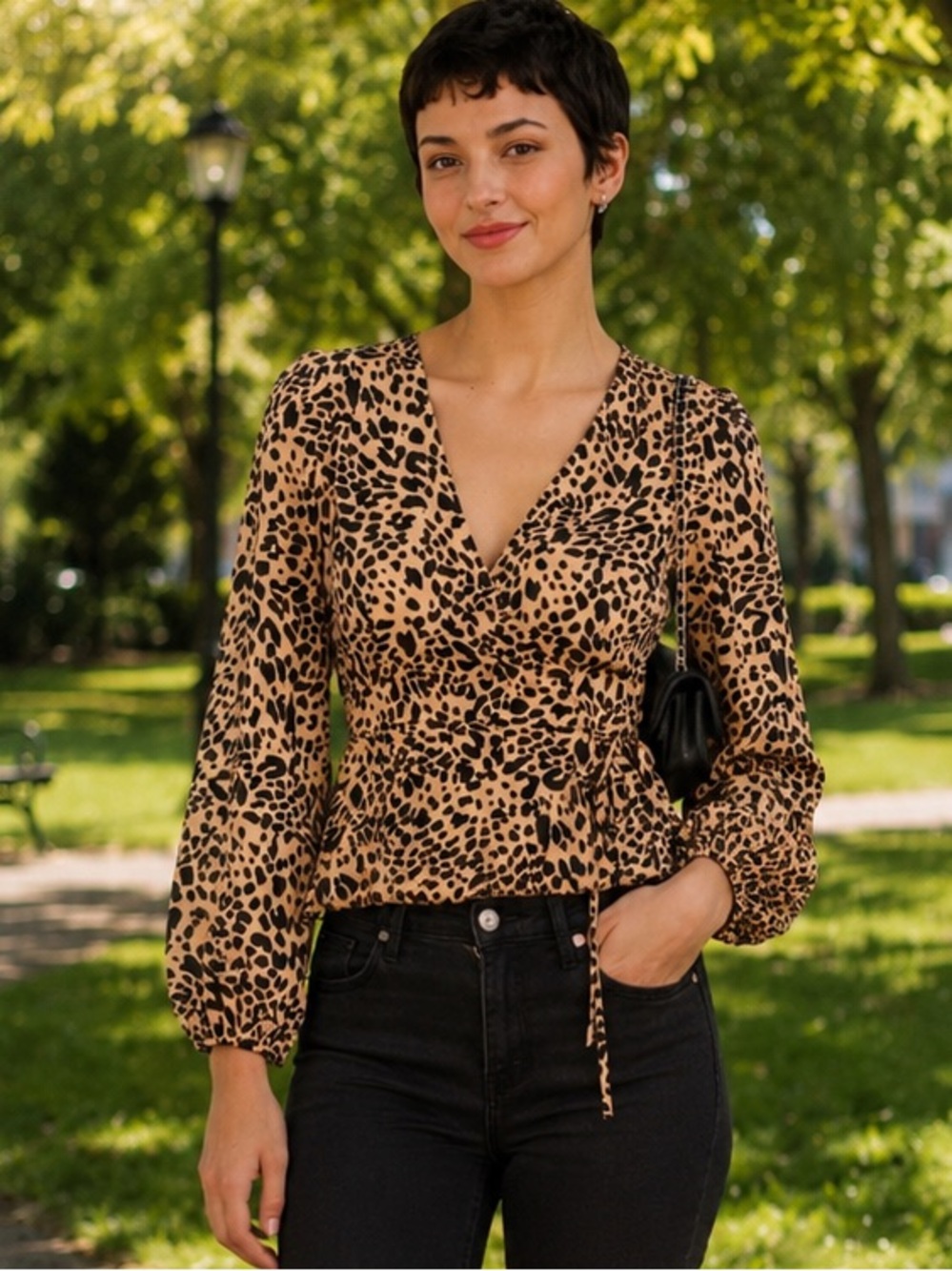 ASTR the Label Leopard Print Wrap Peplum Blouse Women’s Small